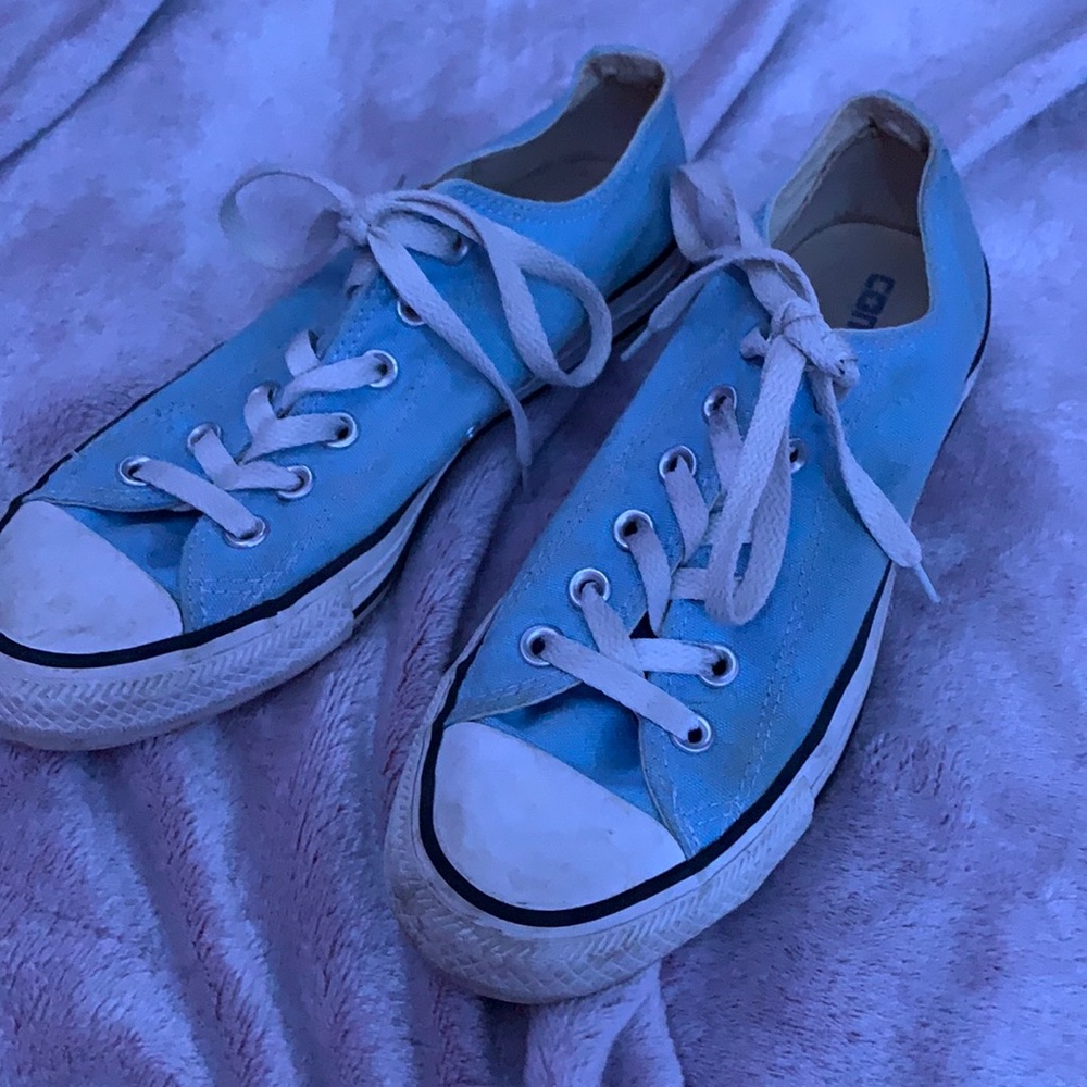 A pair of shoes